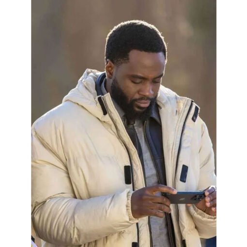 DI Russell Carter Ludwig White Puffer Hooded Coat - Image 3