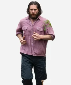 Aaron Taylor-Johnson 28 Years Later 2025 Pink Shirt